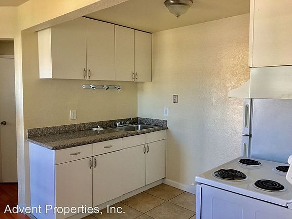 4th image of 7979 Macarthur Blvd APT 8