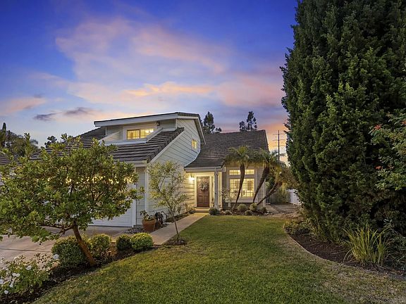 3rd image of 1605 Blossom Field Way