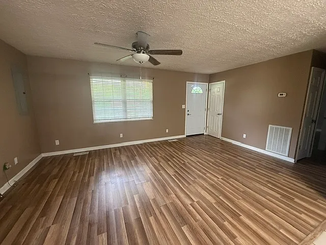 113 Lackey Ln — Photo 5