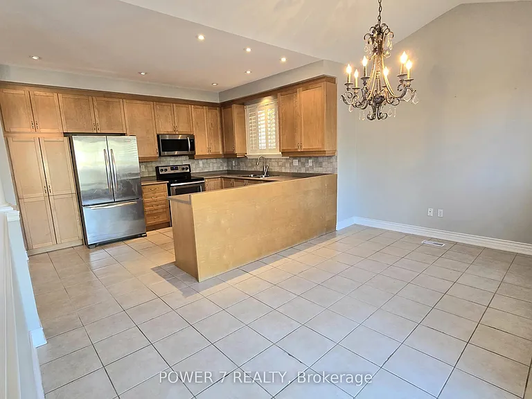 19 Wheatfield Dr — Photo 3