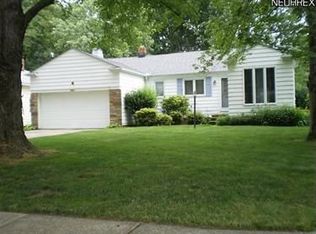 1167 Hansford Rd, Lyndhurst, OH 44124