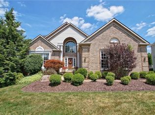 441 Adelle Dr, Northfield, OH