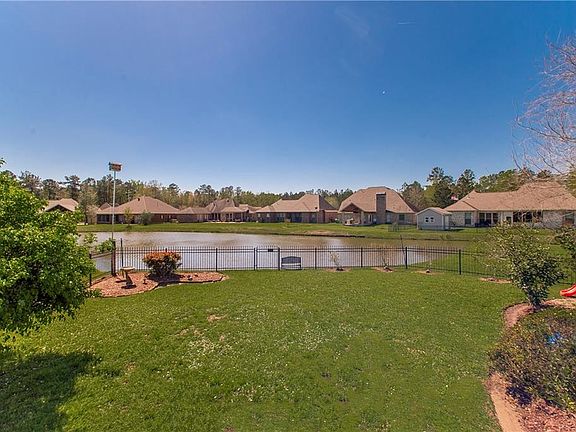 3rd image of 451 Lake Orleans Blvd