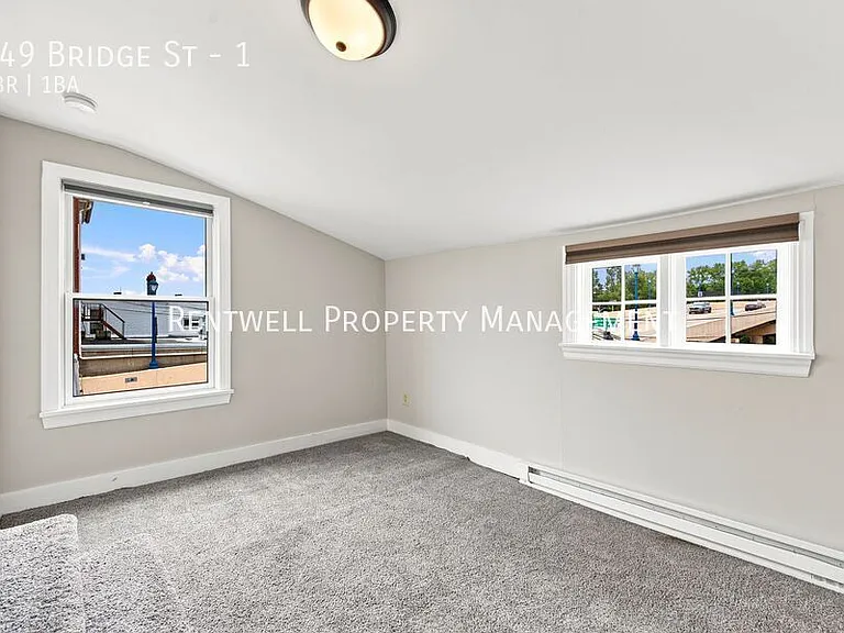 249 Bridge St #1 — Photo 9