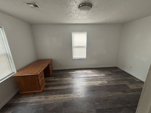 3rd image of 409 N Blackwelder Ave