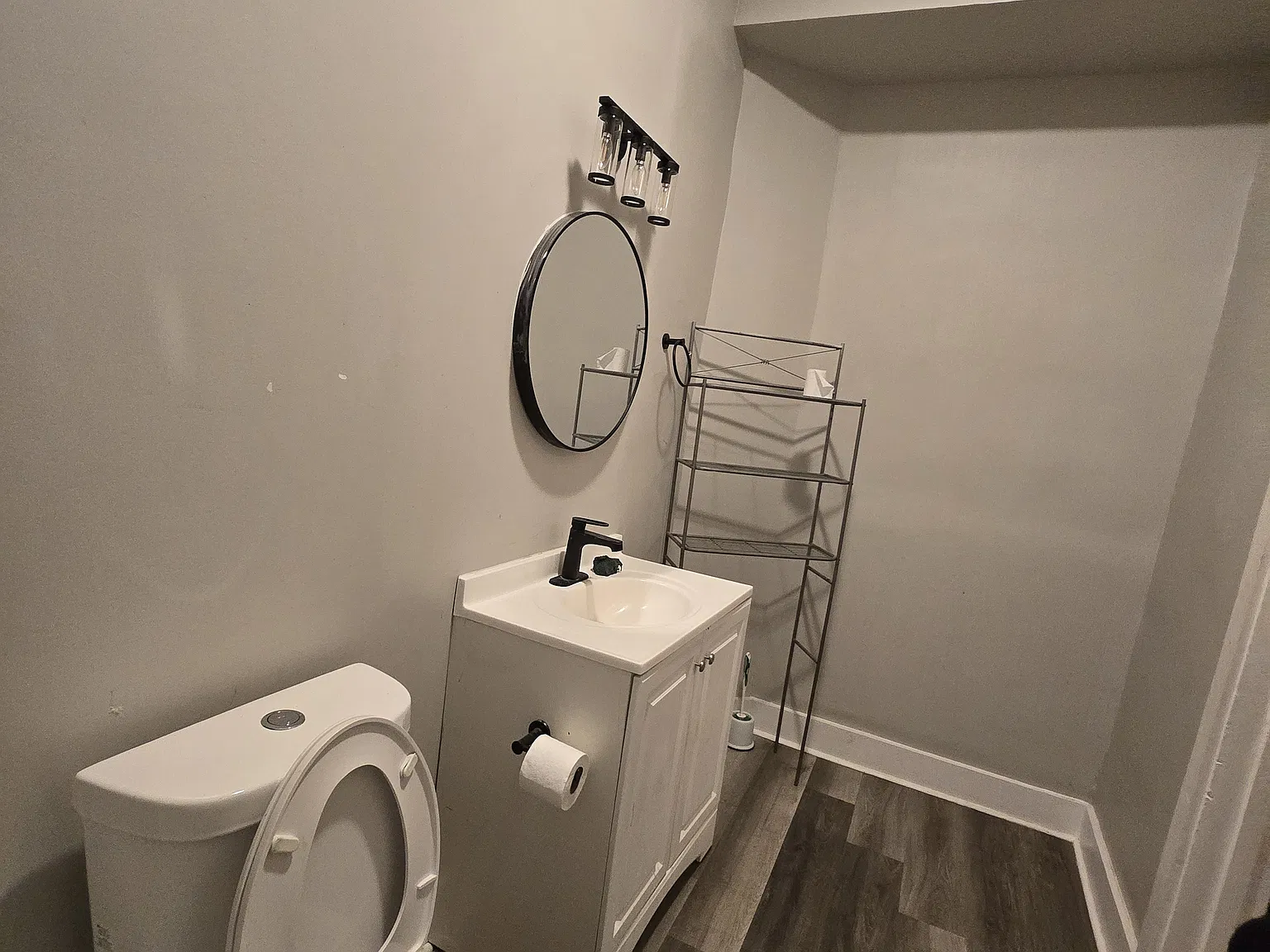 1014 N Superior St — Photo 4