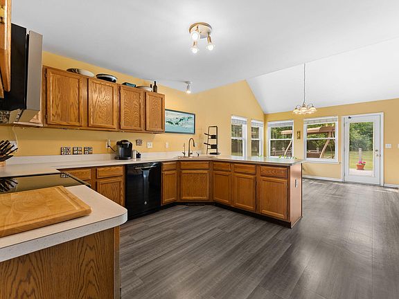 5th image of 4619 Sycamore Dr
