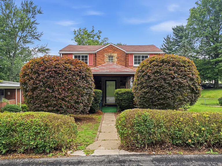951 Rita Dr — Photo 1