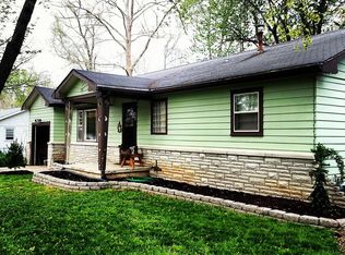 304 S 8th St, Ozark, MO 65721