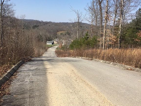 2nd image of 32 Timber Creek Rd #32