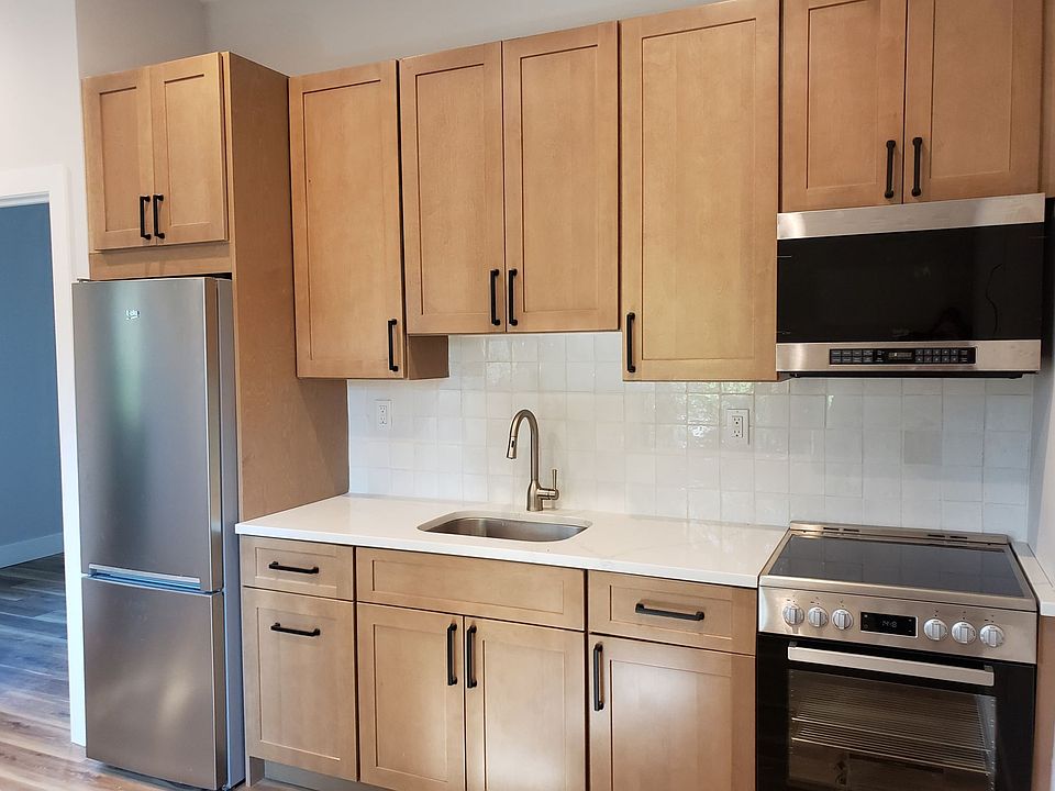 1st image of 2 Sunderland St #2