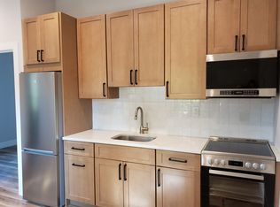 2 Sunderland St #2, Melville, NY 11747