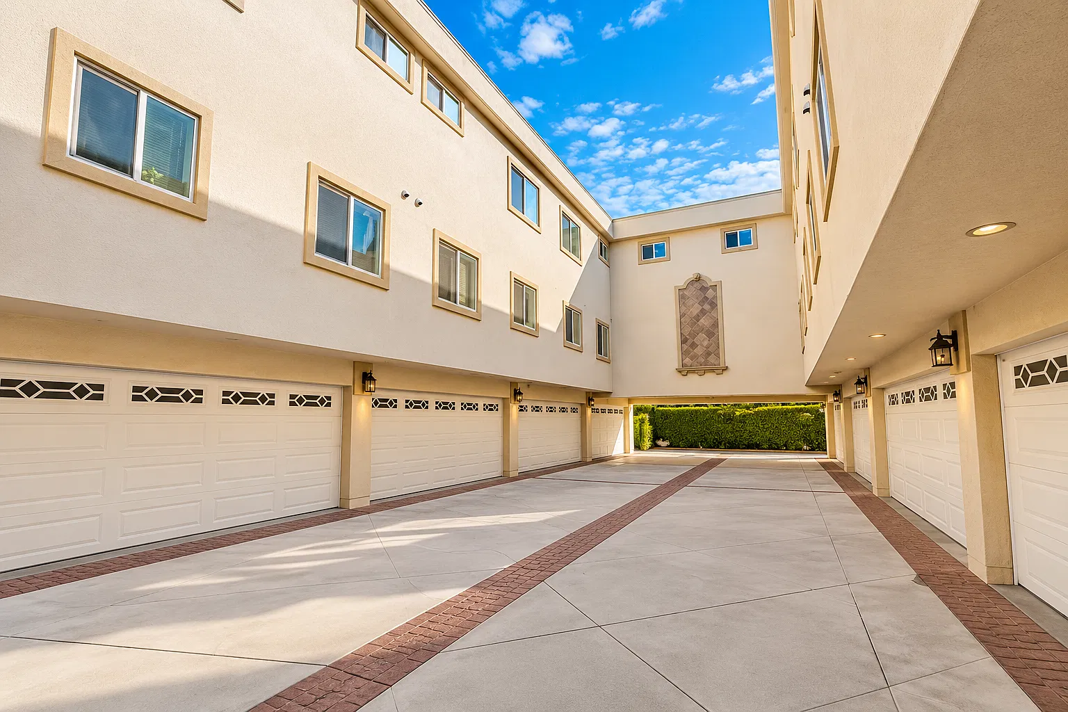 2 bed, 1552 sqft, $3,550 — Photo 2