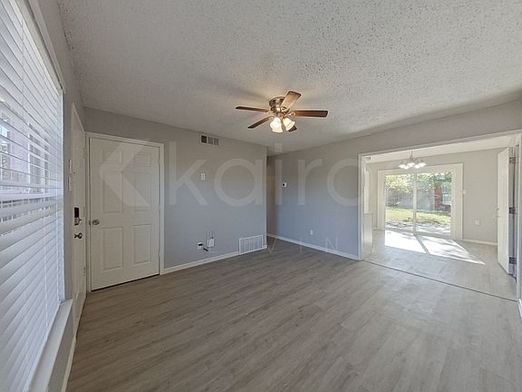 4th image of 1704 E Lovers Ln