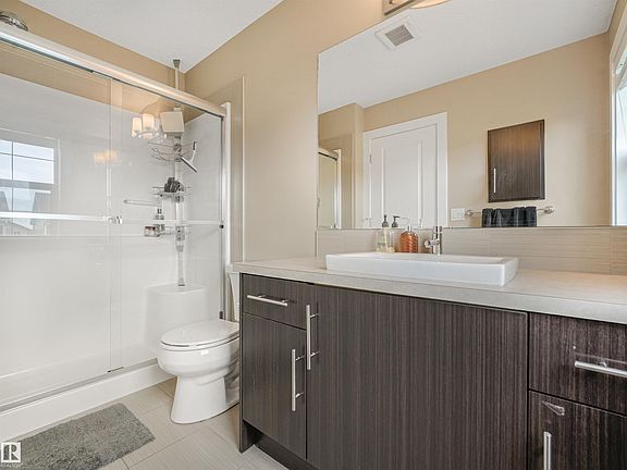 4th image of 2113 24th St NW