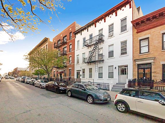 2nd image of 2426 41st St
