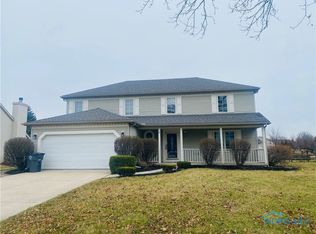 2041 Lexington Dr, Perrysburg, OH 43551