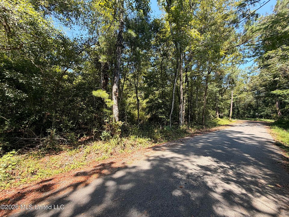 2nd image of Bobwhite Ln Lot 324