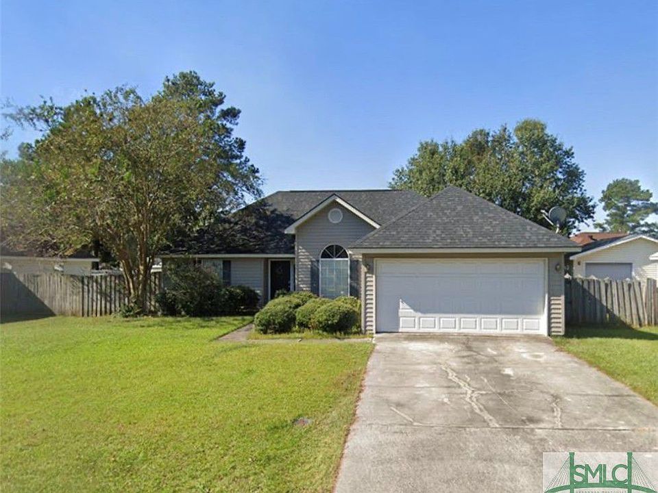 1st image of 132 Longleaf Cir