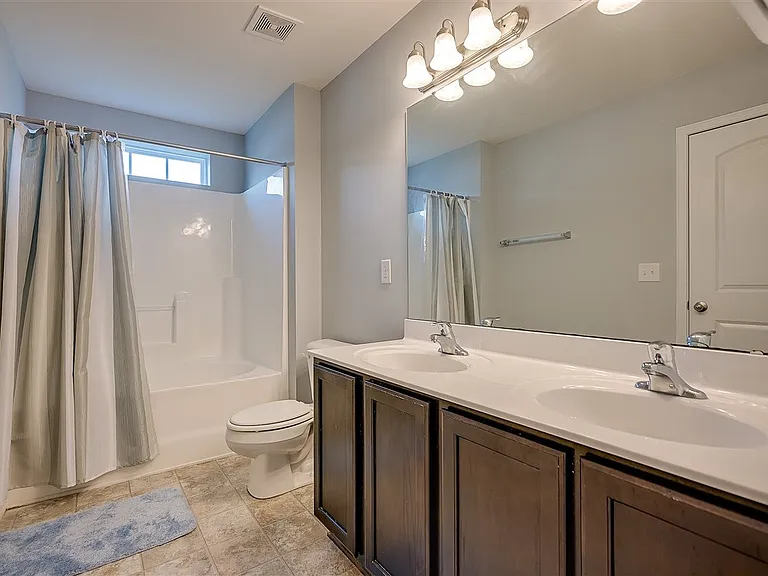 1304 Cozart St #317 — Photo 18