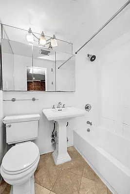 Rented by REAL New York | media 9