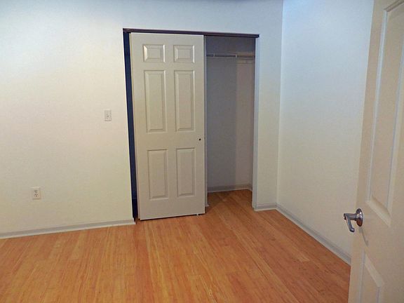 3rd image of 2860 Detroit Ave APT 103