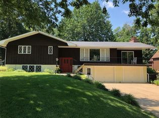 1307 Boone St, Pella, IA 50219