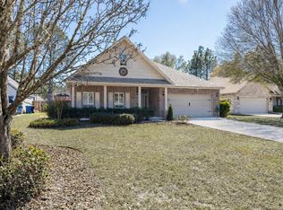 160 Concert Ct, Freeport, FL 32439