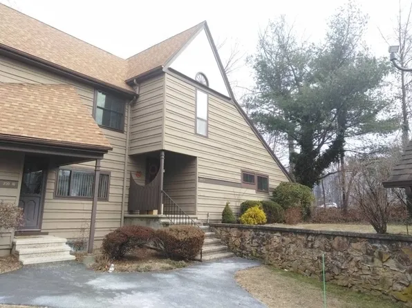 230 Thompson St #311, East Haven, CT 06513