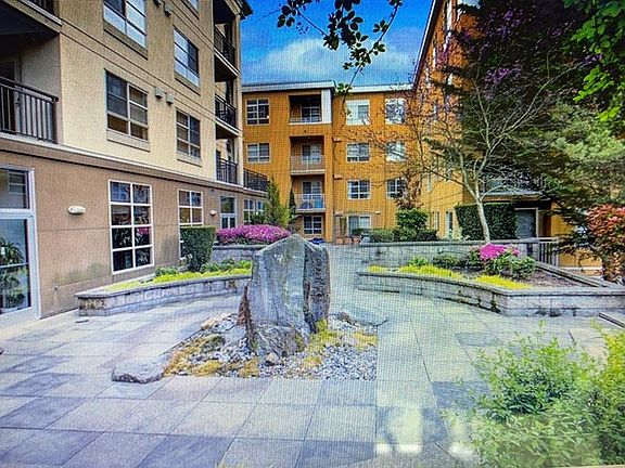 3rd image of 118 107th Ave NE Unit B206