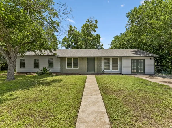 1411 HUMMINGBIRD LN, Seguin, TX 78155