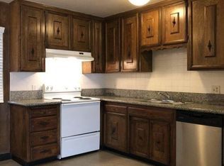 409 S Waverly Ln APT J, Fresno, CA 93727