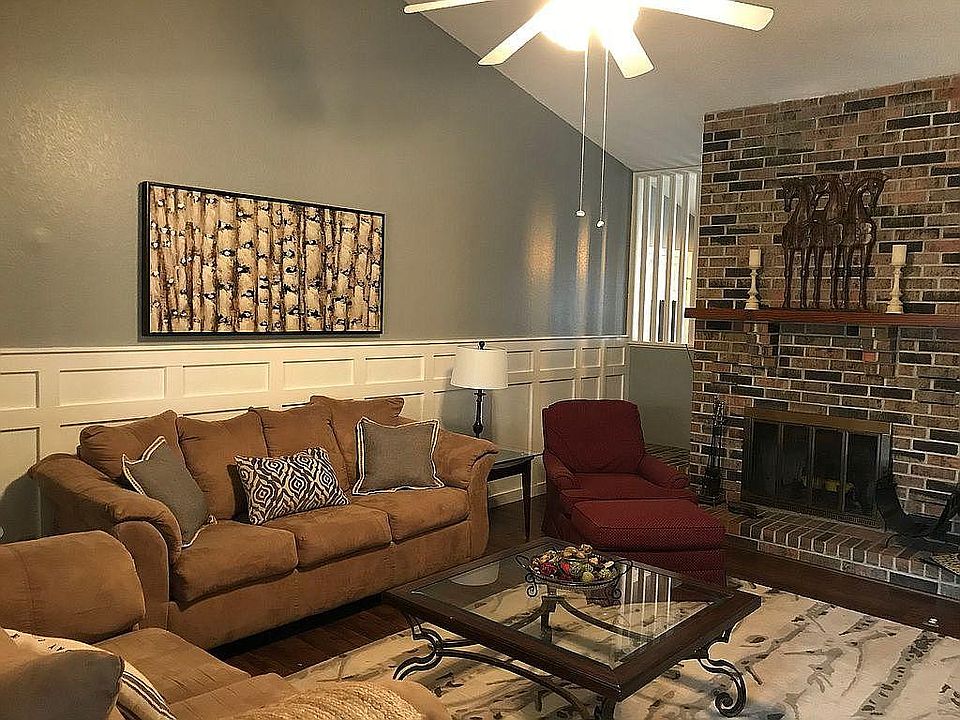 1st image of 3 Fairway Dr #3