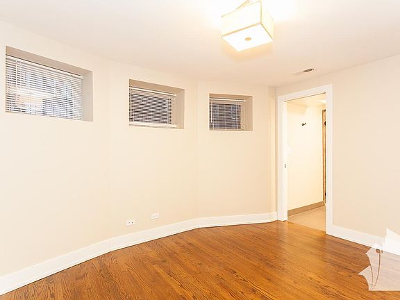 5th image of 5057 N Winchester Ave