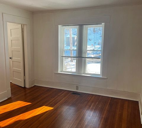 2nd image of 15 Glendale Ave #2