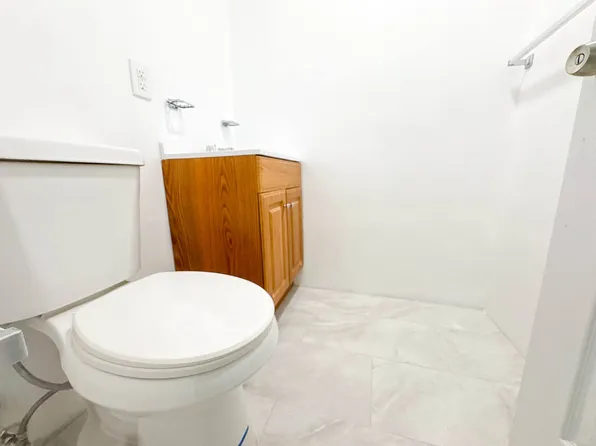 25-42 33rd Street image 15 of 17