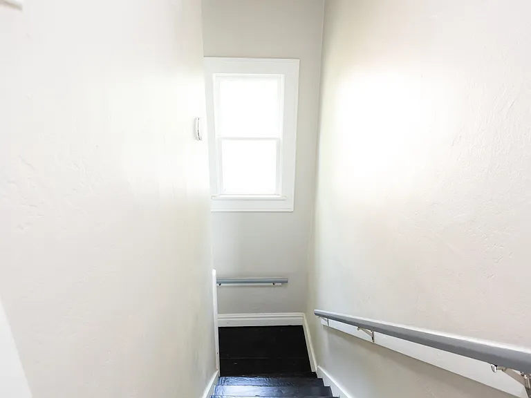 413 E Hazel Ave — Photo 17