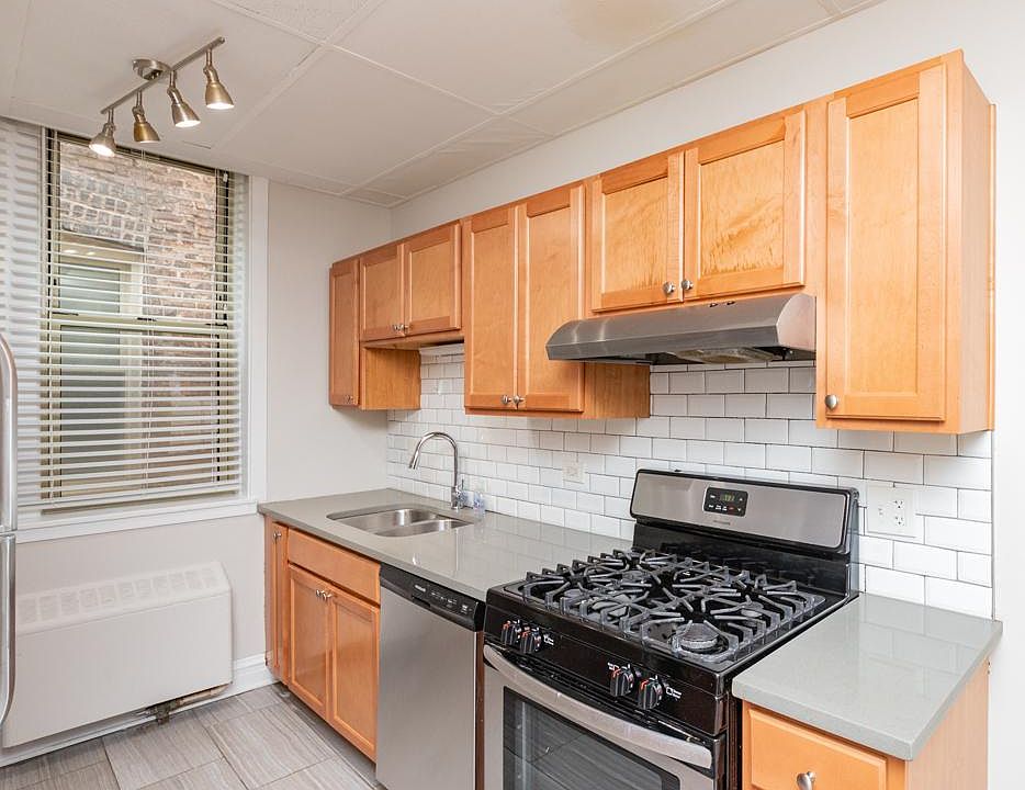 1st image of 1315 E Hyde Park Blvd #2