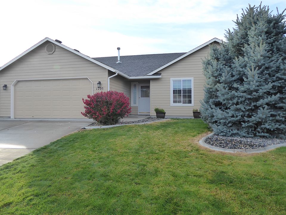 1st image of 1705 W 35th Ave
