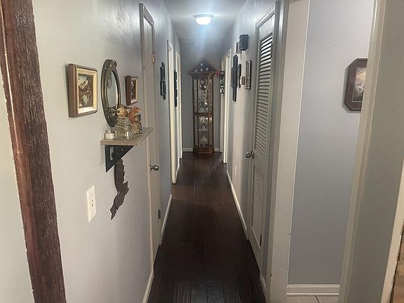 4th image of 44 Hollis Dr