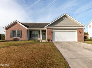 203 Silver Hills Dr, Jacksonville, NC 28546