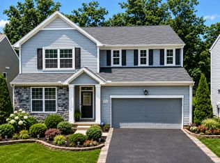 8735 Hawks Grove Ct, Lewis Center, OH 43035
