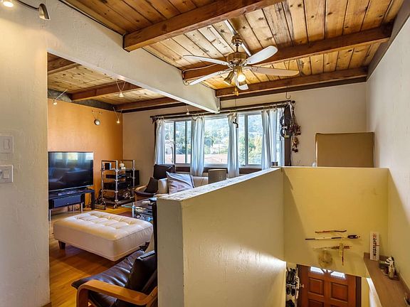 4th image of 215 Alvarado St