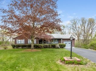 19 Pilgrim Rd, Lawrence, MA 01843