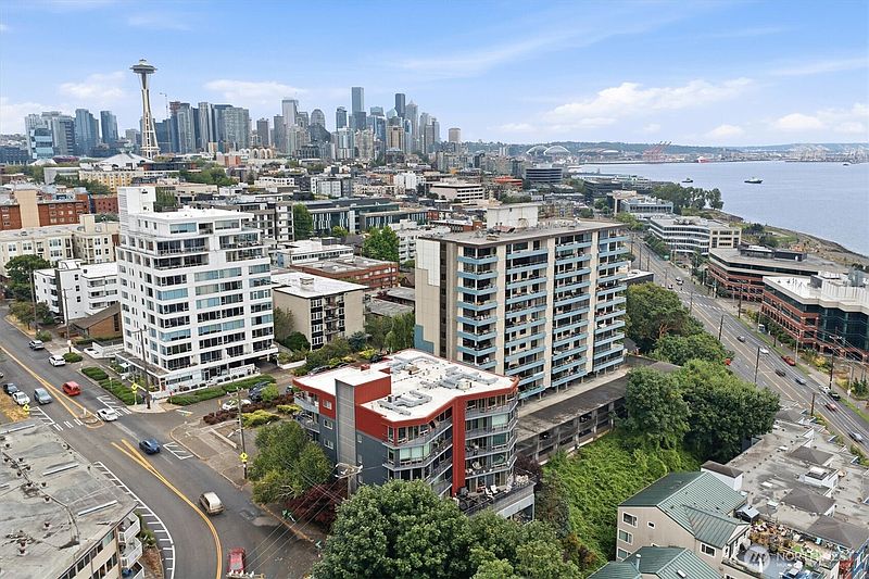 2nd image of 507 W Mercer Street #104