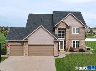 10211 Windsor Pkwy, Johnston, IA 50131
