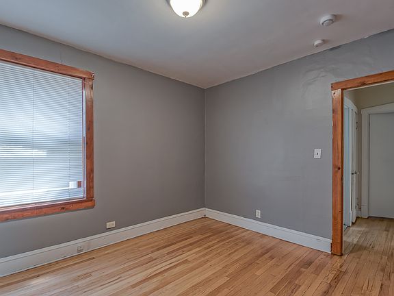 5th image of 8221 Knox Ave