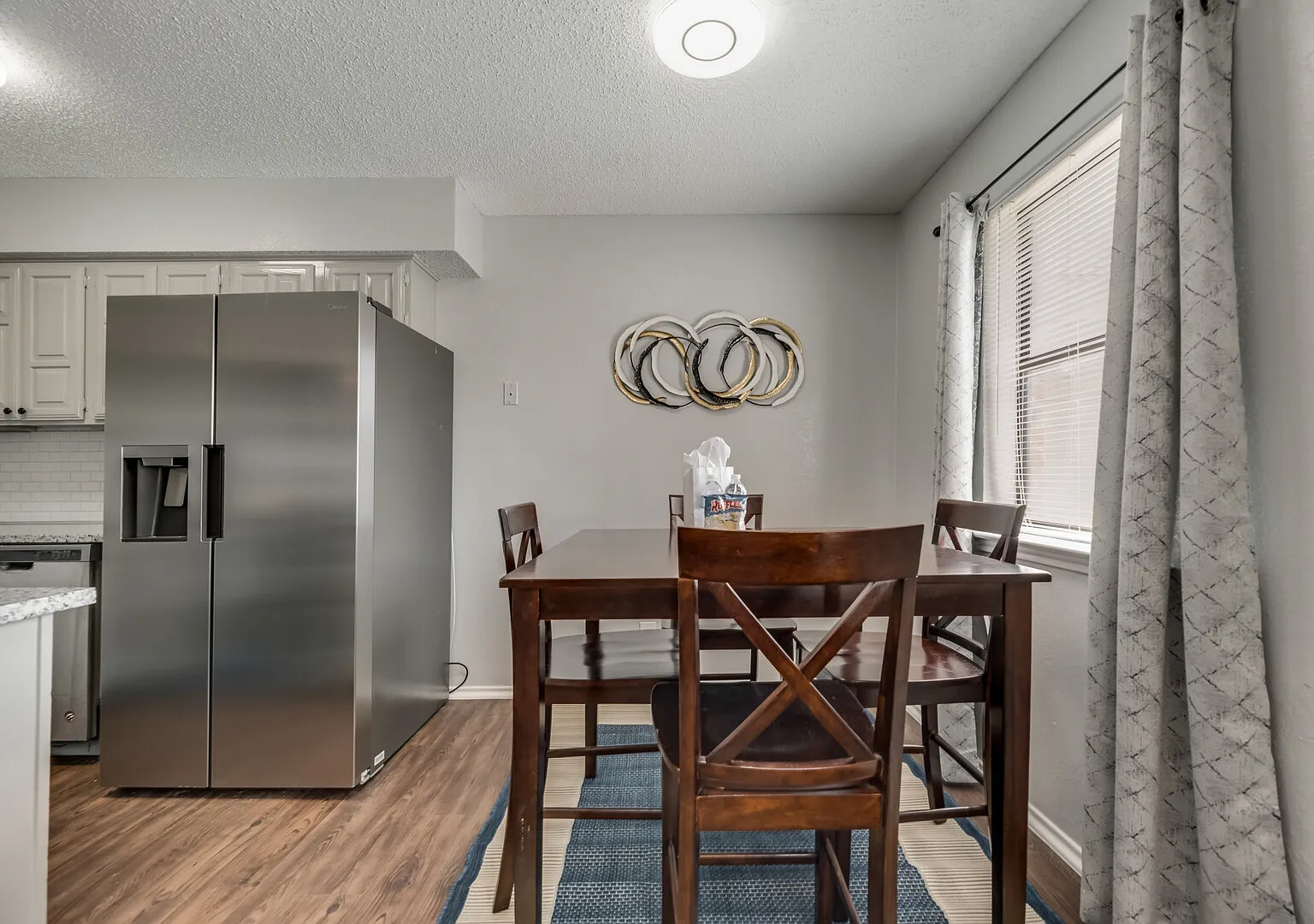 I47 World Cup Stay - 18 min to AT&T - Sleeps 2 - Public Transit — Photo 4