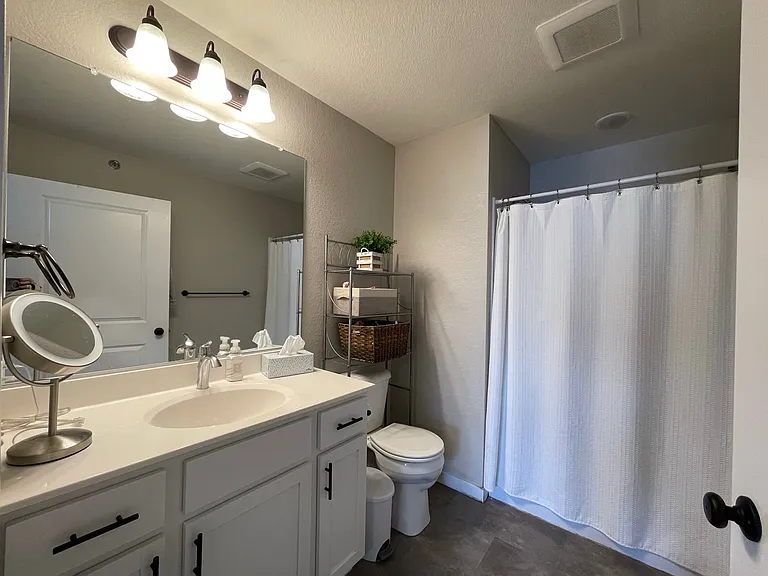 Gateway Place Apartments — Photo 43