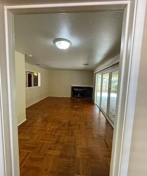 3368 E Buckingham Way — Photo 9